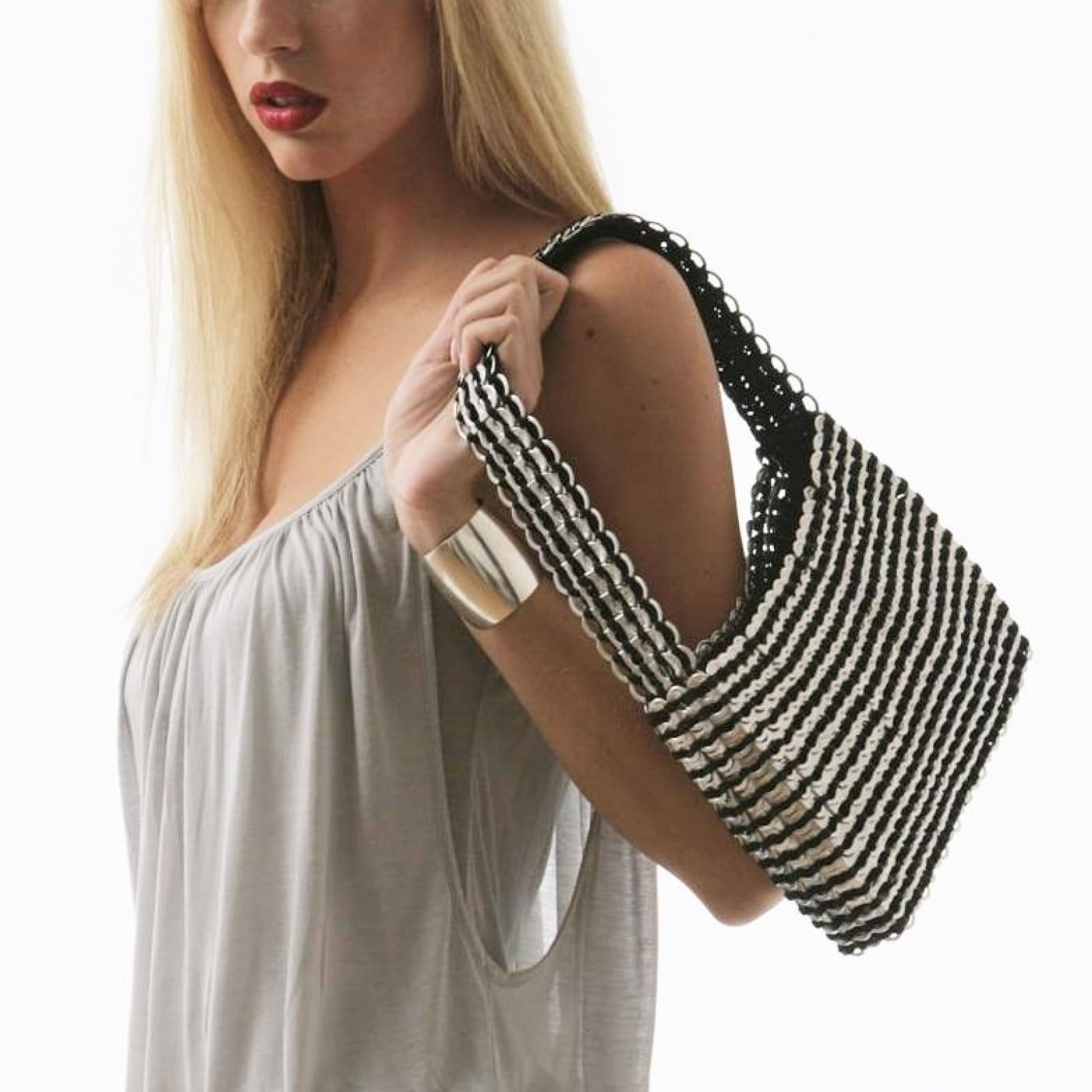 Ring Pull Black and Silver Handbag "Socorro" by Escama Studio - Image 3
