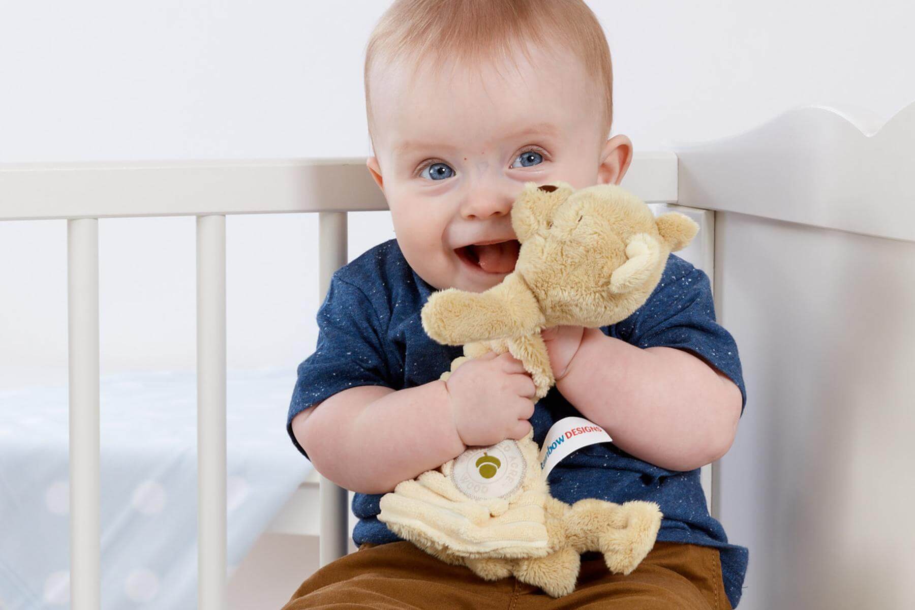 Hundred Acre Wood Winnie the Pooh Comfort Blanket - Image 3